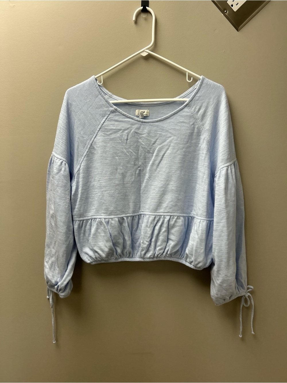 Aerie Endless Summer Cropped Baby Blue Lightweight Sweater w/ Balloon Sleeves